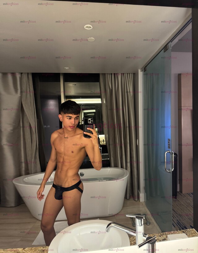 FOTOS DE SEXY BOY, SERIO Y DISPUESTO A PASARLA BIEN