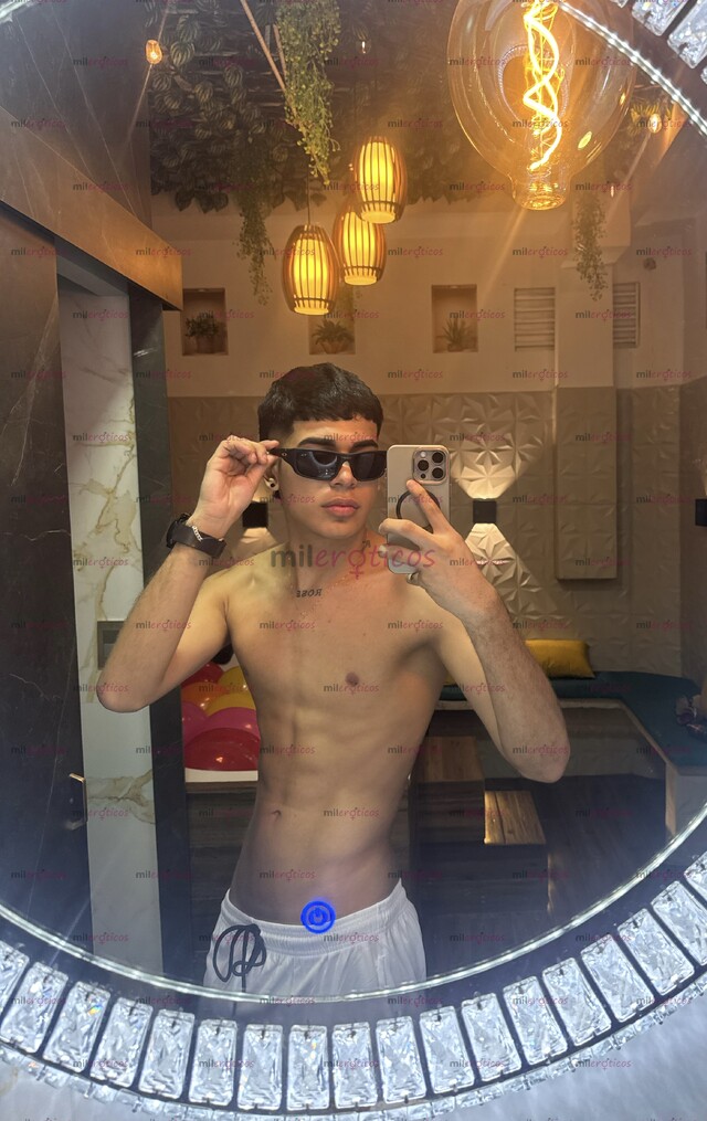 FOTOS DE SEXY BOY, SERIO Y DISPUESTO A PASARLA BIEN