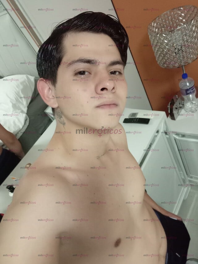 FOTOS DE HOMBRE JOVEN OFRECE SERVICIO A MUJERES DISCRECIÓN TOTAL