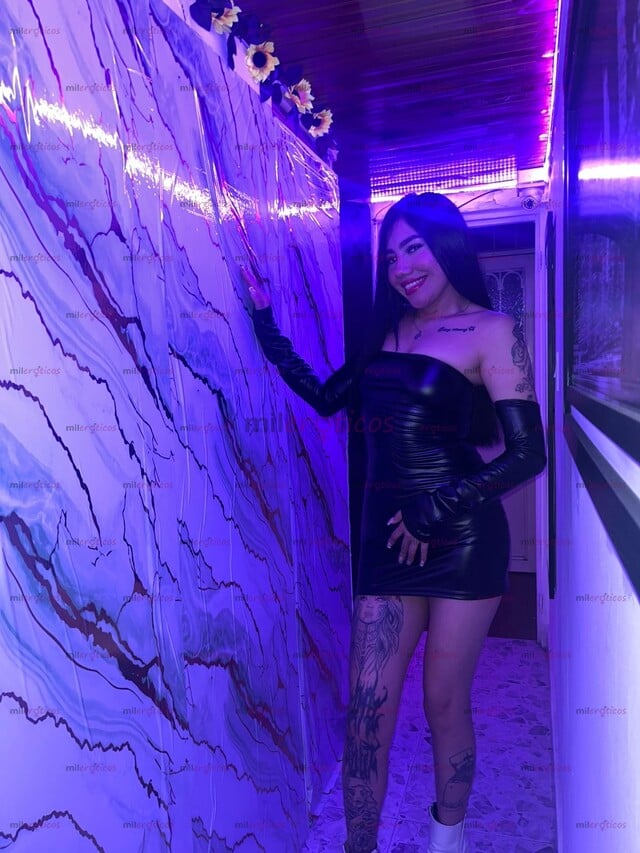 FOTOS DE MUÑECA SEXY Y MUY CALIENTE SI QUIERES DISFRUTARESBELTO Y VAGINA JUGOSA