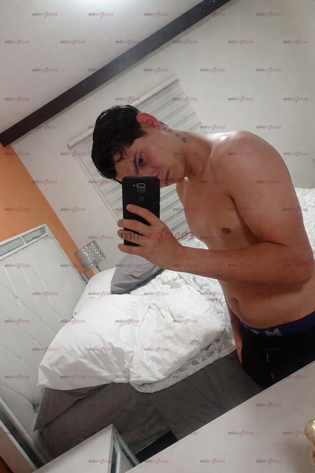 FOTOS DE HOMBRE JOVEN OFRECE SERVICIO A MUJERES DISCRECIÓN TOTAL