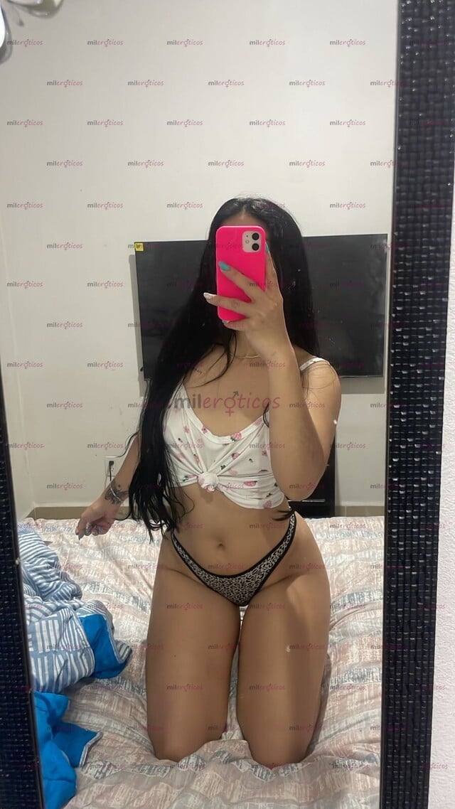 FOTOS DE LISTA PARA SER TU PERRITA EN LA CAMA Y TRAGARME TODA TU LECHE PAPI