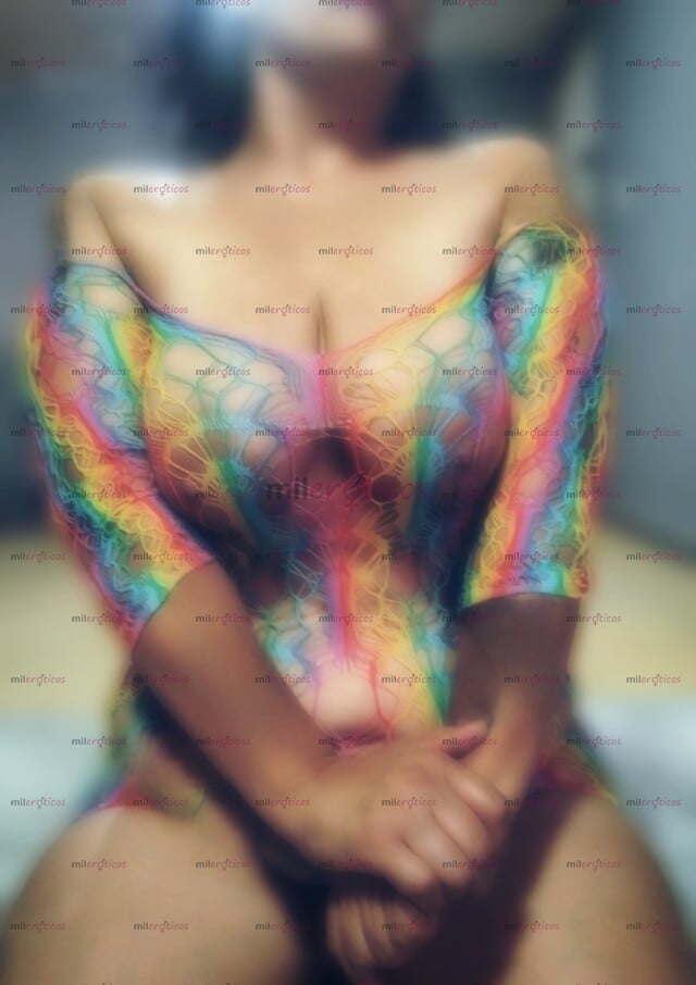 FOTOS DE MILF TETONA CALIENTE VEN Y DISFRUTA UNA RUSA EN MIS TETAS GRANDES