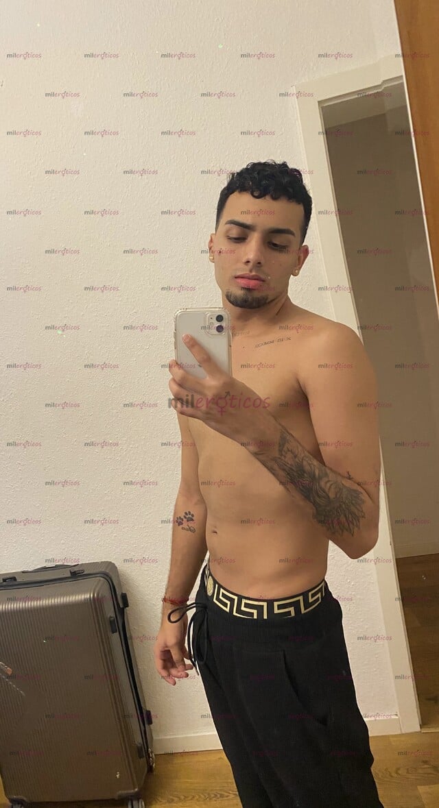 FOTOS DE COLOMBIANO PAISA XXL RECIEN LLEGADO CON GANAS DE FOLLAR