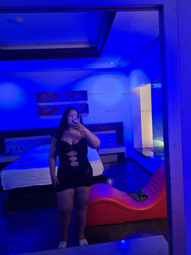 FOTOS DE NENA GORDIBUENA 25 AÑOS COMPLACIENTE Y MUY CACHONDA