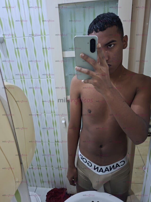 FOTOS DE HOLA SOY JOSH MORENO 22CM DISPUESTO A TODO SIN TANTI COMPLIQUE ESCRIBE