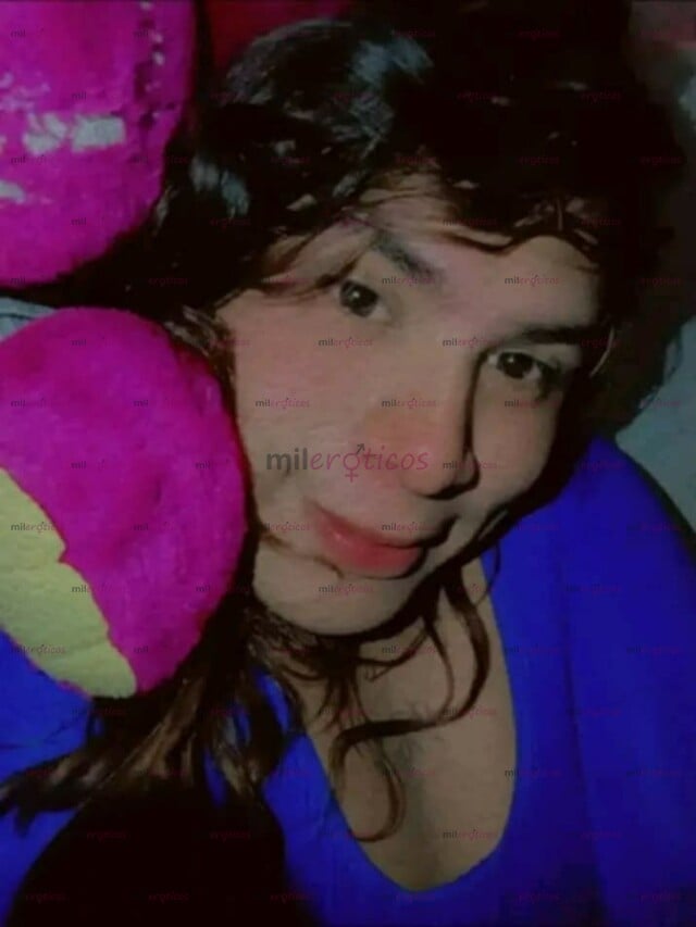 FOTOS DE HOLA AMOR, Q GUSTO TENERTE EN MI PERFIL, & SOY DANIELA & UNA HERMOSA CHICA TRAS