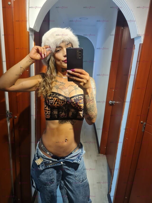 FOTOS DE SOY UNA LINDA CHICA, DE BOGOTA. DELGADA Y MUY SEXY
