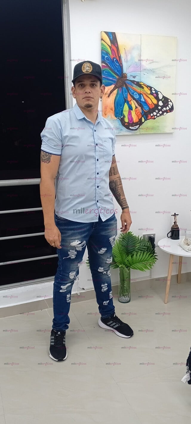 FOTOS DE SUPER MACHO JOVEN DOTADO SERVICIO A MUJERES Y A PAREJAS DISPONIBILIDAD INMEDIATA