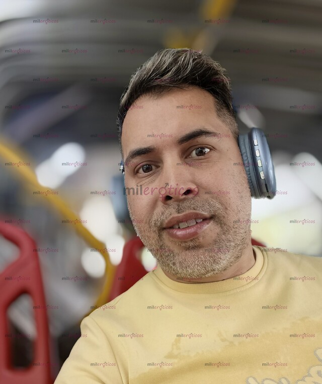 FOTOS DE BARBERO SERVICIOS AL DESNUDO EN TANGA O SUSPENSORIOS.