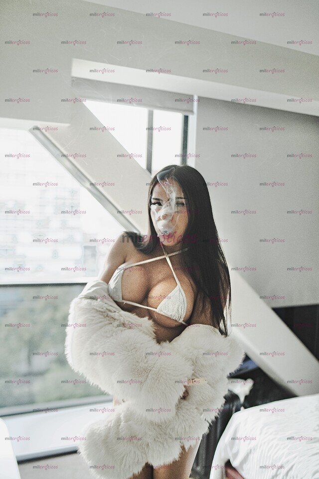 FOTOS DE SEXY TRANS MUY CALIENTE Y PERVERSA DISPUESTA A COMPLACERTE CERCA DEL ANGEL