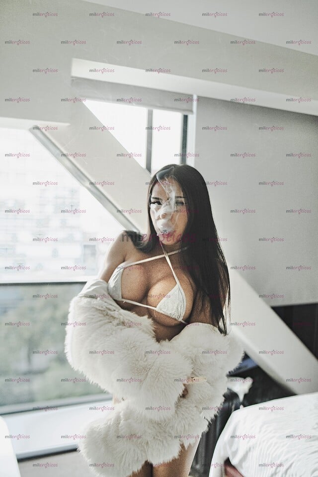 FOTOS DE JADE TODA UNA TRANS MUY PERVERSA Y DISPUESTA A CUMPLIR TUS FANTASÍAS