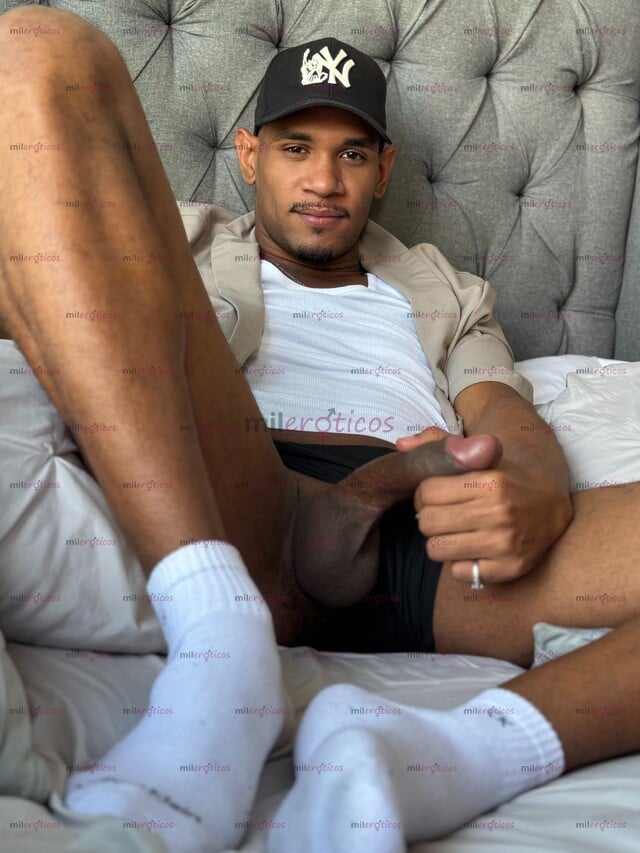 FOTOS DE VERGON DOTADO DISPUESTO A CUMPLIR TUS FANTASÍAS.