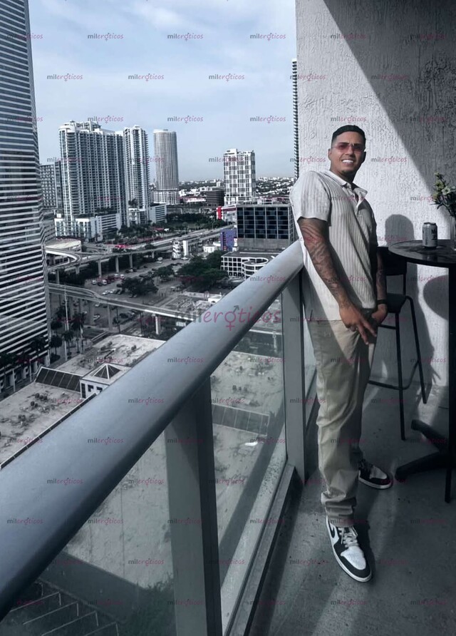 FOTOS DE JOVEN MORENO DOTADO 22 CM ALTO, DE MENTE ABIERTA, 25 AÑOS