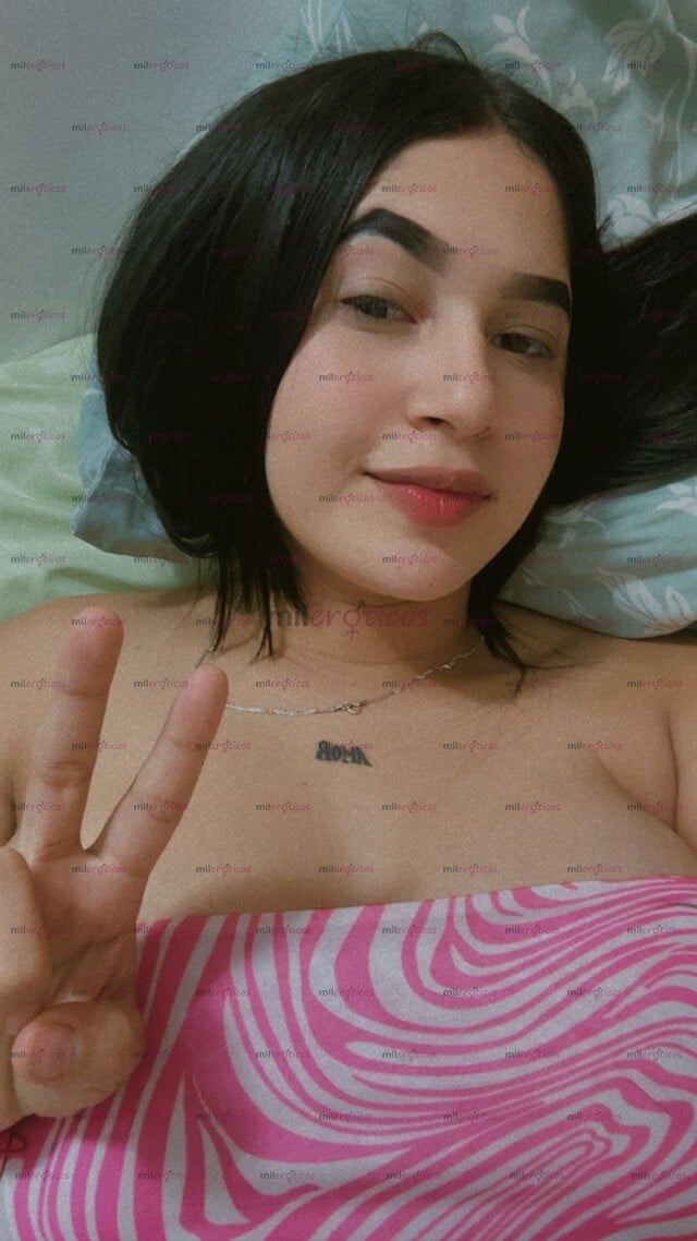 FOTOS DE , BLANQUITA PELINEGRA DE 20 AÑOS BRINDANDO UN EXCELENTE TRATO DE NOVIOS.