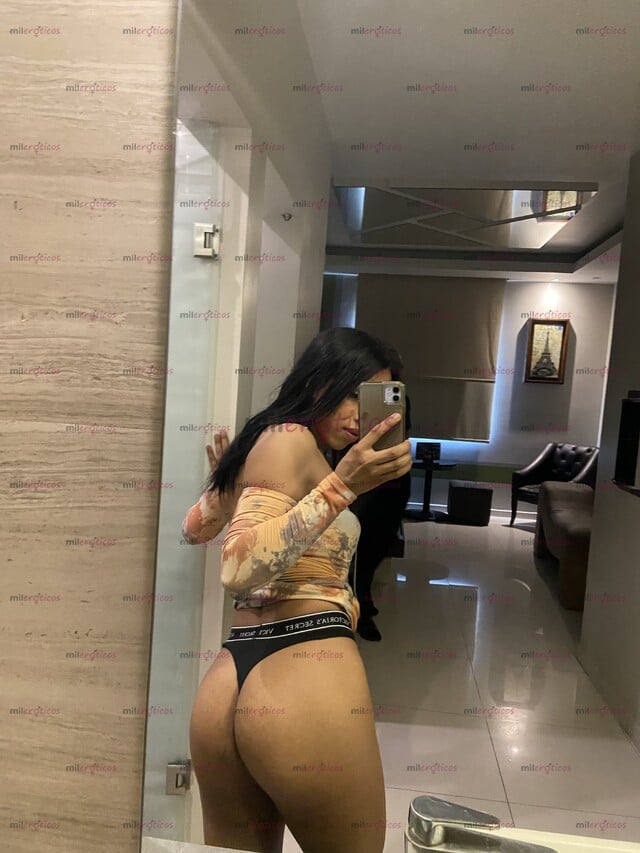 FOTOS DE SOY CAROLINA, PUEDO SER TU FANTASÍA SEXUAL EN LA CAMA