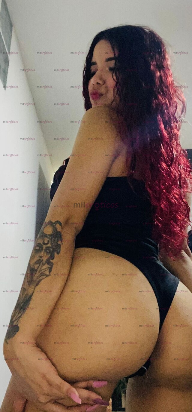 FOTOS DE FLAQUITA ARDIENTE EN LA CAMA DESEOSA DE MUCHO SEXO