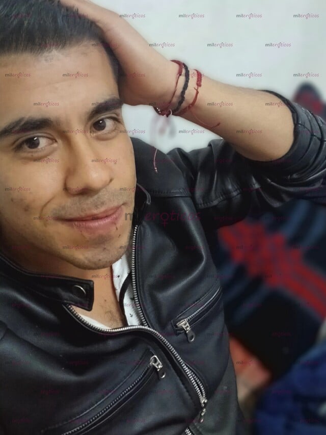 FOTOS DE QUE TAL SOY ALEJANDRO TU MACHO REMASTERIZADO LISTO PARA CUMPLIR TUS FANTASIAS !