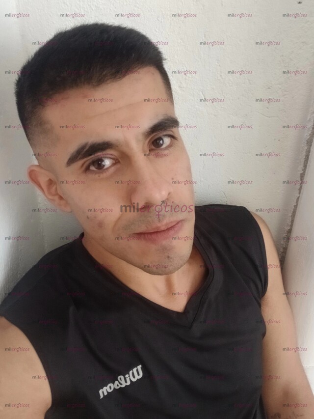 FOTOS DE QUE TAL SOY ALEJANDRO TU MACHO REMASTERIZADO LISTO PARA CUMPLIR TUS FANTASIAS !