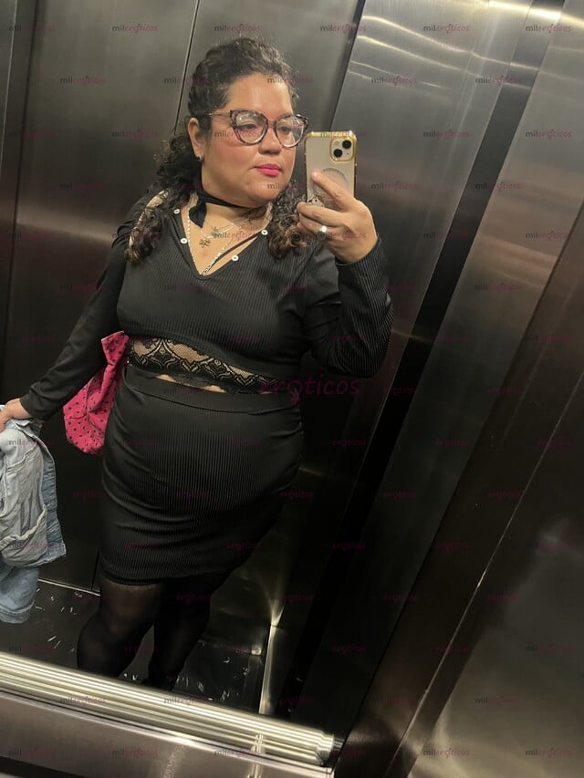 FOTOS DE MUJER MADURA DE GRANDES CURVAS CON LOS MEJORES BESOS