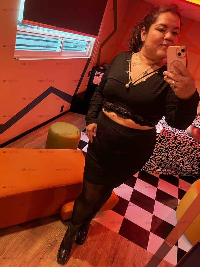 FOTOS DE MUJER MADURA DE GRANDES CURVAS CON LOS MEJORES BESOS