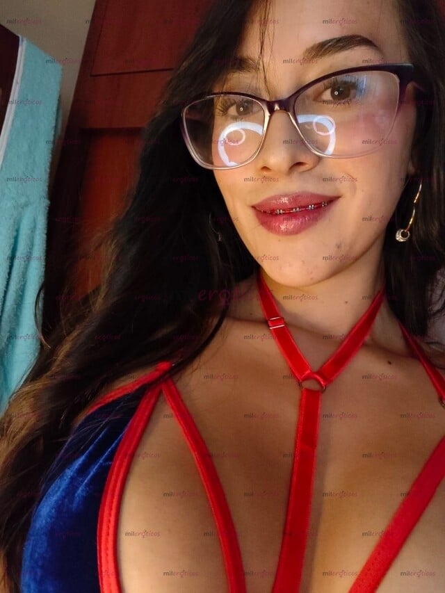 FOTOS DE SOY EXCLUSIVA PAPI VEN A MI RICA FLACA DE SENOS DELICIOSOS Y PARADOS