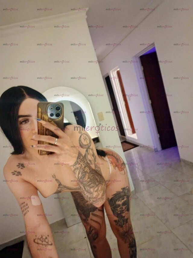 FOTOS DE SEDUCTORA, ENCANTADORA, Y SEXY TODA UNA DIABLITA EN LA CAMA UNA PRINCESA GRANDE