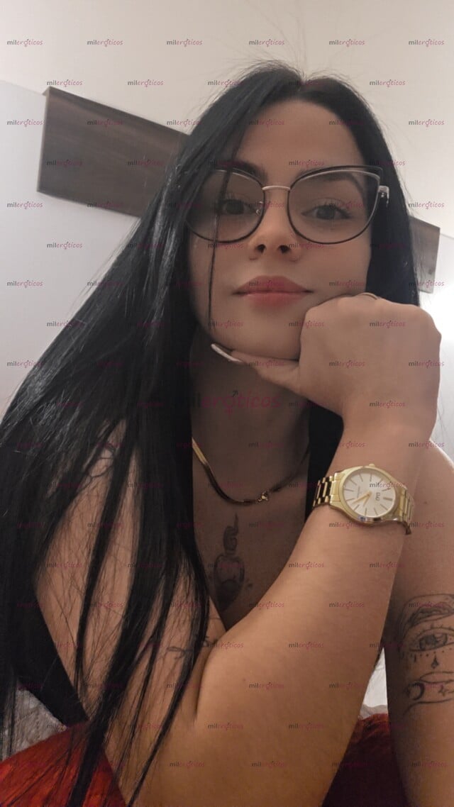 FOTOS DE SOLO DOMICILIO... SEXO CON HERMOSA FLACA PELINEGRA, CUERPO TOTALMENTE NATURAL.