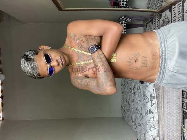 Sou cria de belem estilo hetero bi ativo adestrador de buceta e viadinho faco chamada de video e disponivelpara mais informacoes so chama no whatsapp...