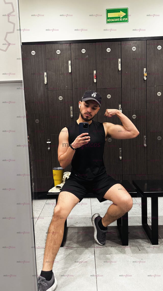 FOTOS DE CHICO JOVEN, GUAPO Y BUENA ONDA, TU MEJOR OPCIÓN PARA PASAR UN MOMENTO AGRADABLE