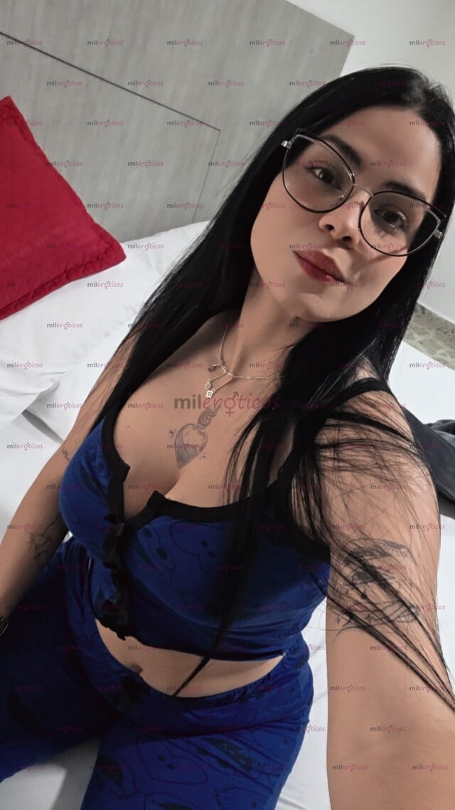 FOTOS DE SOLO DOMICILIO... SEXO CON HERMOSA FLACA PELINEGRA, CUERPO TOTALMENTE NATURAL.