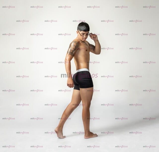 FOTOS DE RECIÉN LLEGADO MODELO MORBOSO VRS LECHERO ATRACTIVO SEXY MUY CALIENTE