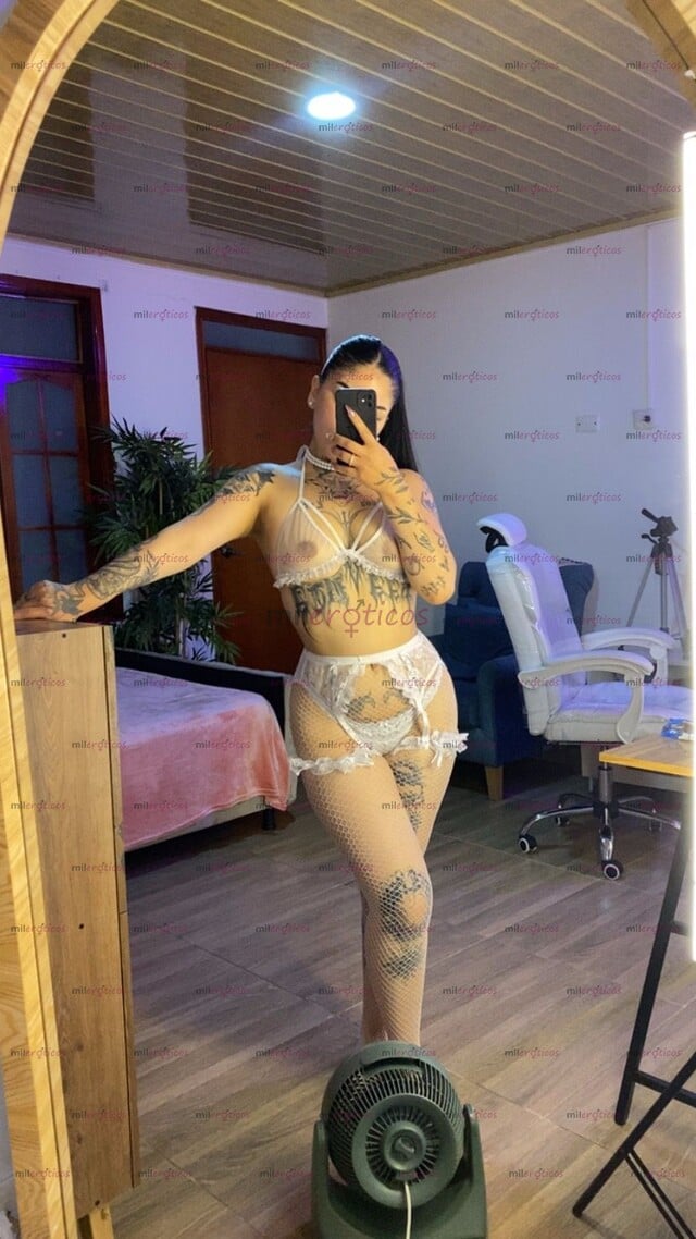 FOTOS DE EMILY MUY COMPLACIENTE ARDIENTE AMANTE AL SEXO Y MUCHA PASION