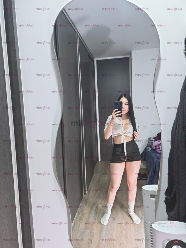 FOTOS DE COLOMBIANA JOVENCITA DE 20 AÑITOS, FLAQUITA, BLANQUITA, & SUPER PUTITA PARA TI