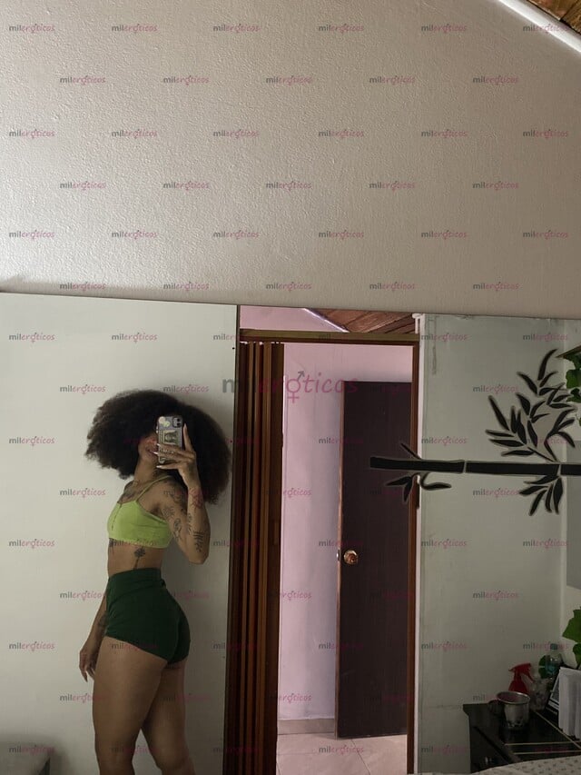 FOTOS DE SOY KANELA, HERMOSA CHICA AFRO CON GRANDES NALGAS