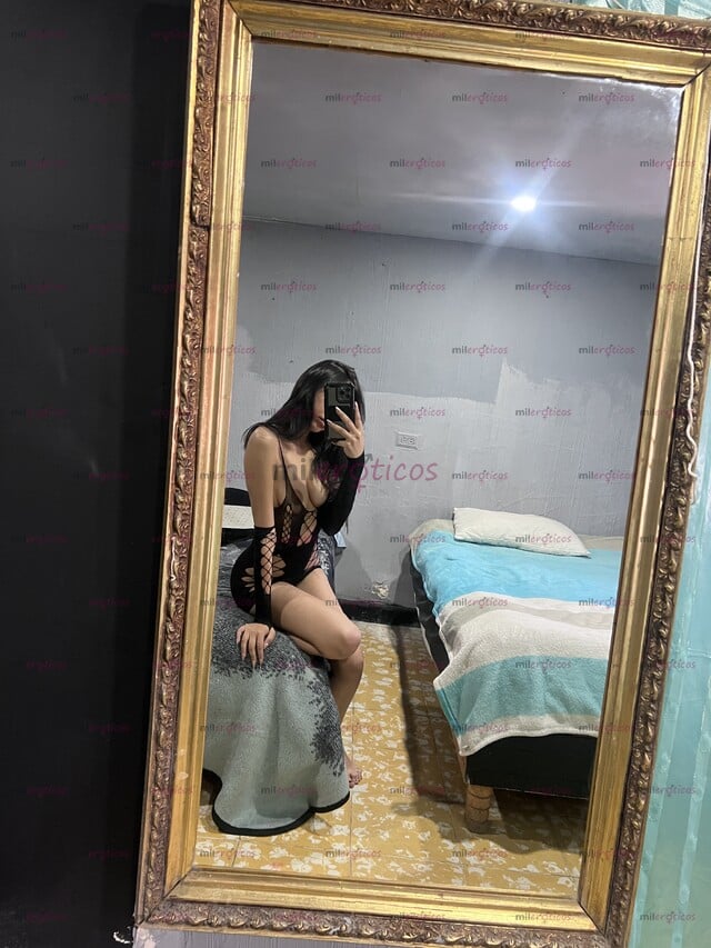 FOTOS DE SOFÍA APRETADITA PETIT SEXY RICA CON LUGAR AL NORTE