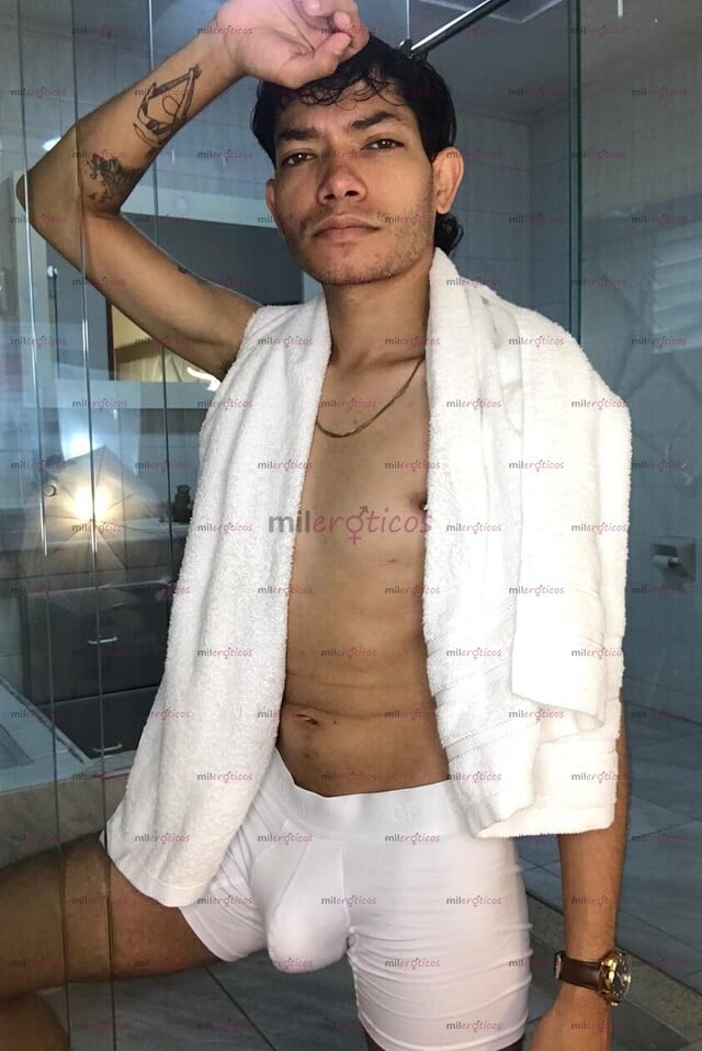 FOTOS DE (CON SITIO) CHICO JOVEN VERGON COMPLACIENTE RESERVADO