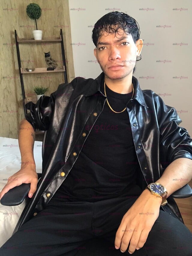 FOTOS DE (CON SITIO) CHICO JOVEN VERGON COMPLACIENTE RESERVADO