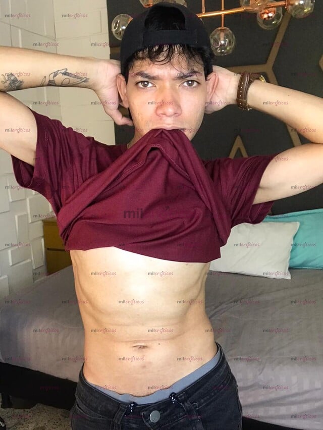 FOTOS DE (CON SITIO) CHICO JOVEN VERGON COMPLACIENTE RESERVADO