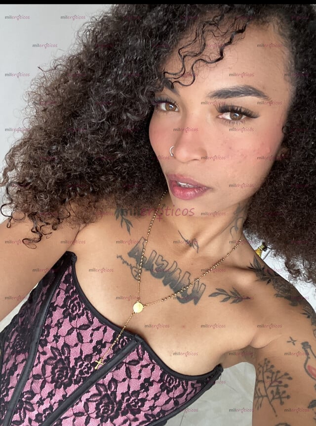 FOTOS DE SOY KANELA, HERMOSA CHICA AFRO CON GRANDES NALGAS