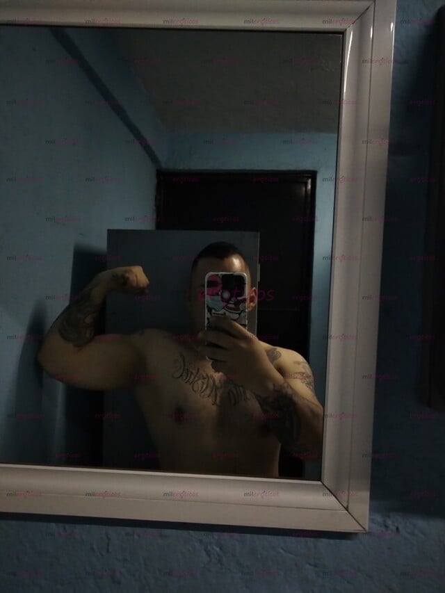 FOTOS DE CHICO DE 30 AÑOS EN BUSCA DE SEÑORITAS MADURAS QUE PAGUEN BIEN POR PASAR UN RATO