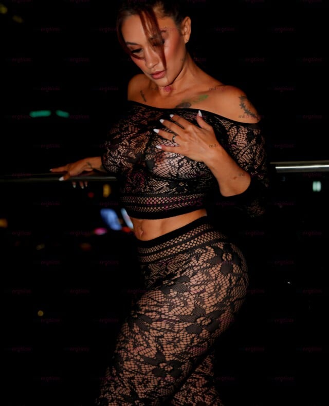 FOTOS DE VALENTINA, LA NUEVA FANTASÍA DE ESTA CIUDAD .. ..LLAMADA DE CONFIRMA