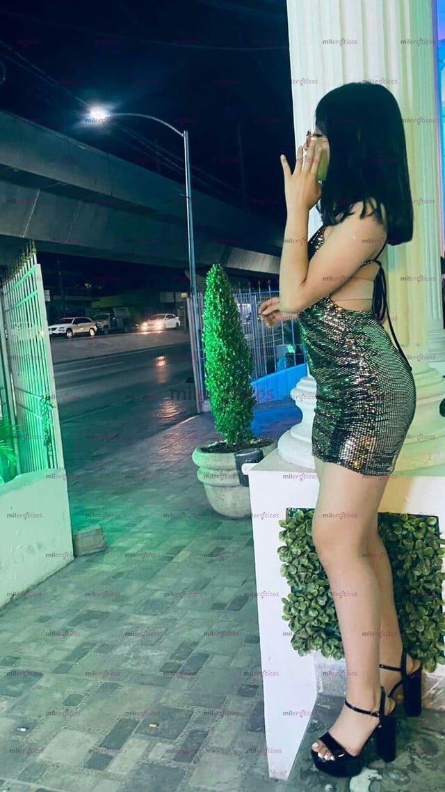 FOTOS DE 21 AÑOS PRECIOSA POR DONDE ME MIRES, NALGUITAS REDONDITAS, Y PIERNAS HERMOSA