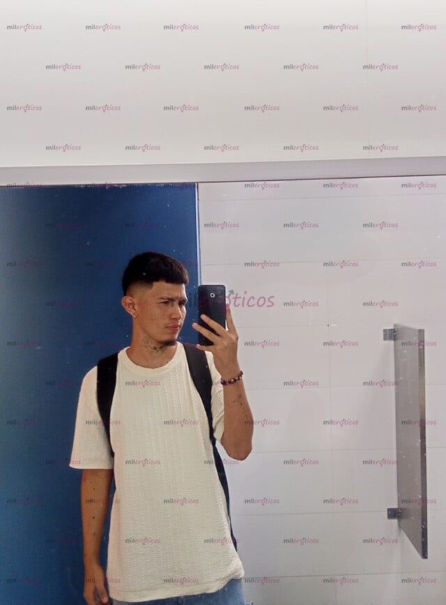 FOTOS DE ESTUDIANTE UNIVERSITARIO POLLITO, ALTO Y VERGÓN QUIERE DIVERSIÓN