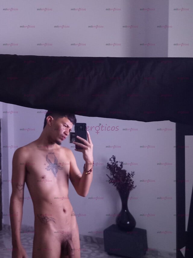 FOTOS DE ESTUDIANTE UNIVERSITARIO POLLITO, ALTO Y VERGÓN QUIERE DIVERSIÓN