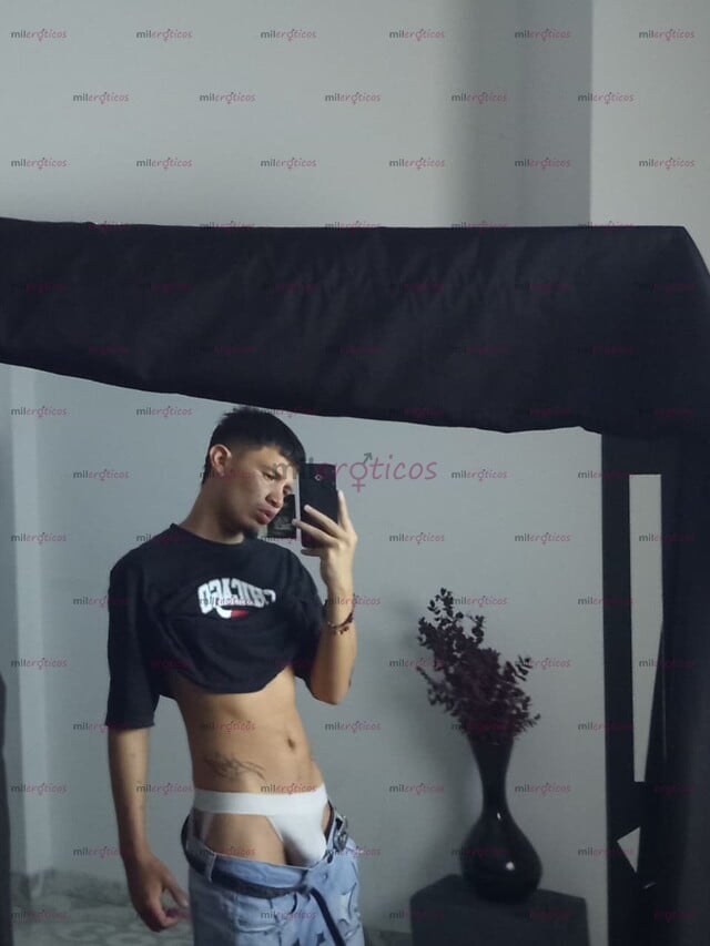 FOTOS DE ESTUDIANTE UNIVERSITARIO POLLITO, ALTO Y VERGÓN QUIERE DIVERSIÓN