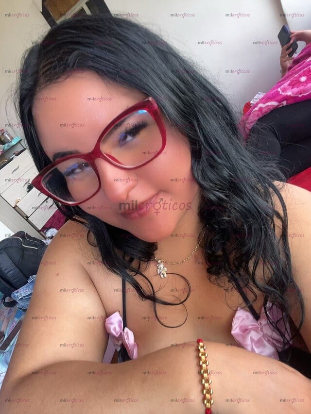 FOTOS DE BUENOTA GORDIBUENA VENEZOLANA CON UNA CHOCHITA APRETADA Y MOJADITA