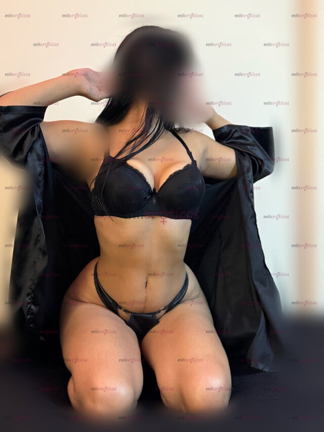 FOTOS DE CHICA HERMOSA MUY SENSUAL CON GANAS DE DIVERTIRME Y LLENARTE DE PLACER