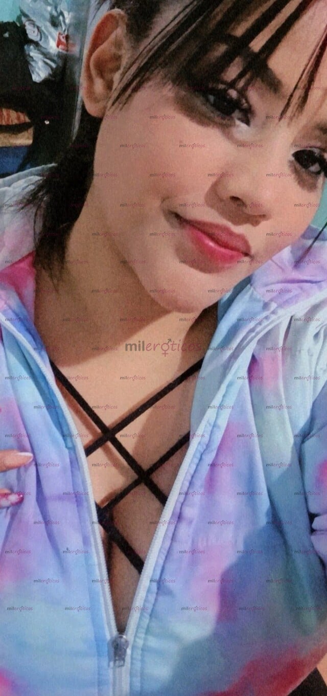 FOTOS DE UNA MUJER REALMENTE TETONA Y CON BUENA ATENCIÓN....