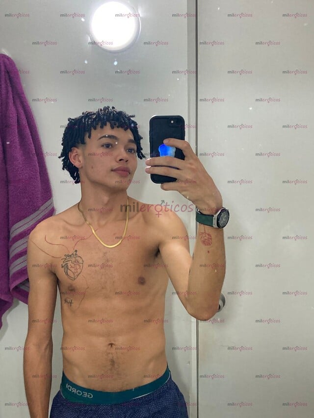 FOTOS DE CHICO DE PASO EN LA CIUDAD TOTALMENTE VERSÁTIL MENTE ABIERTA DISPONIBLE